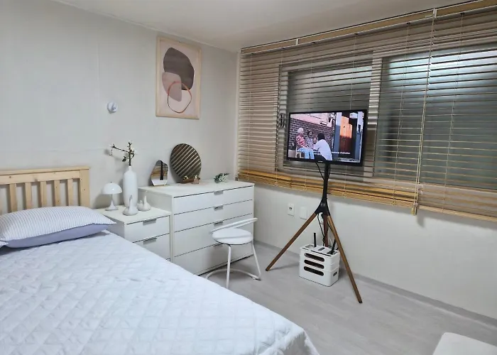 Appartement Sillim Danggok Station Full-op Two Seoel