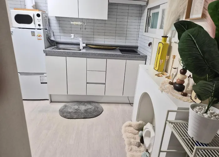 Appartement Sillim Danggok Station Full-op Two Seoel